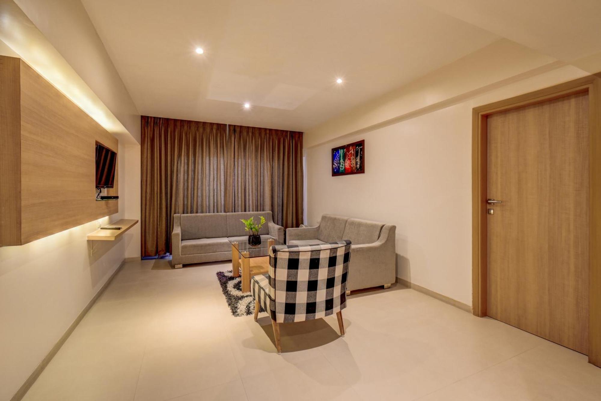 The Ssk Solitaire Hotel & Banquets Nashik Buitenkant foto