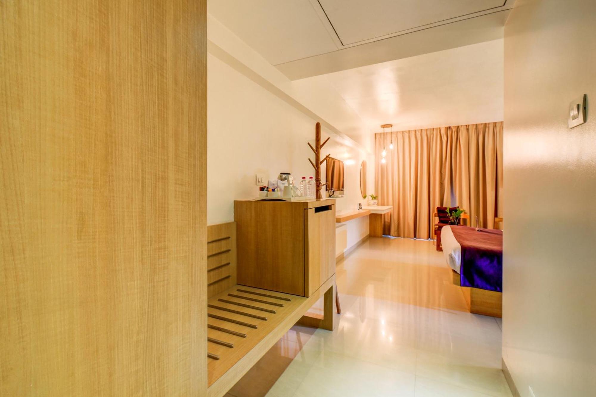 The Ssk Solitaire Hotel & Banquets Nashik Buitenkant foto