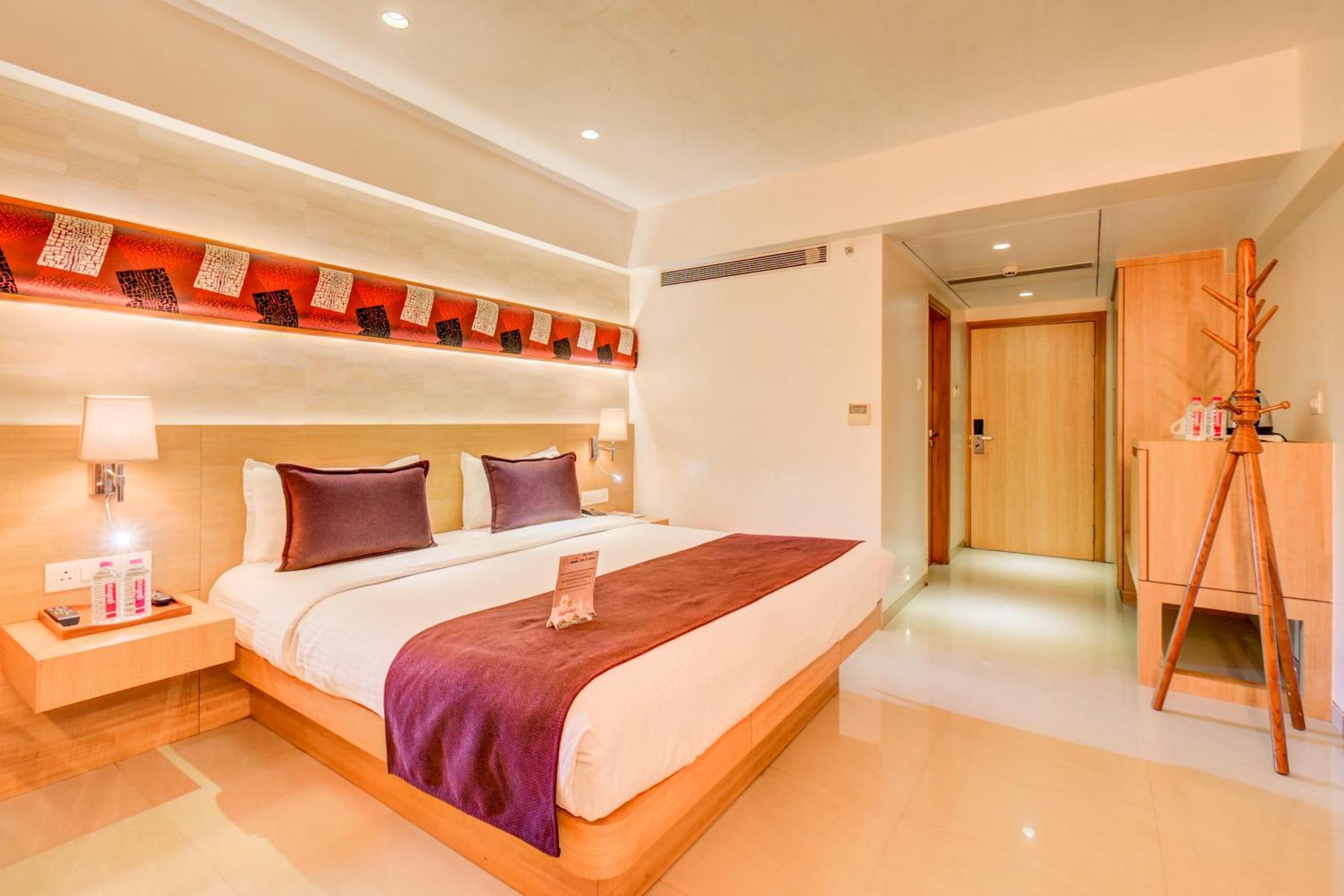 The Ssk Solitaire Hotel & Banquets Nashik Buitenkant foto